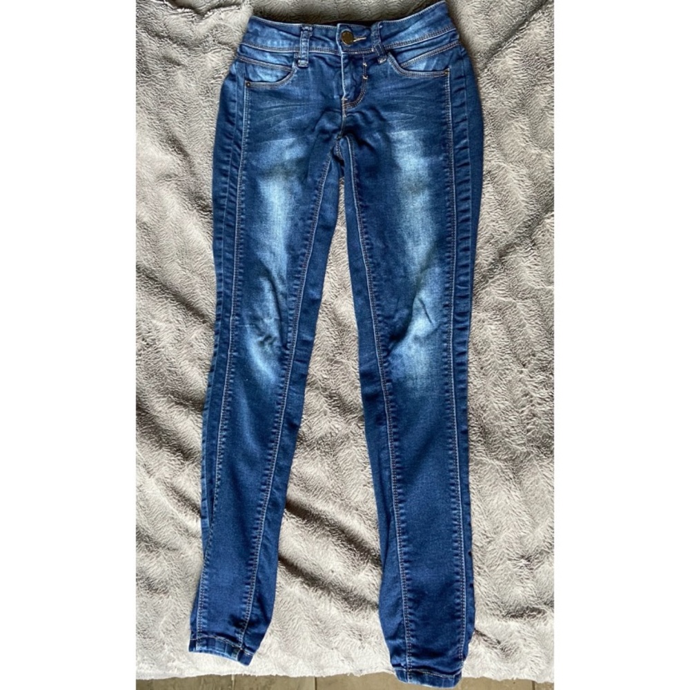 Low Rise Skinny Jeans - Picture 3 of 4